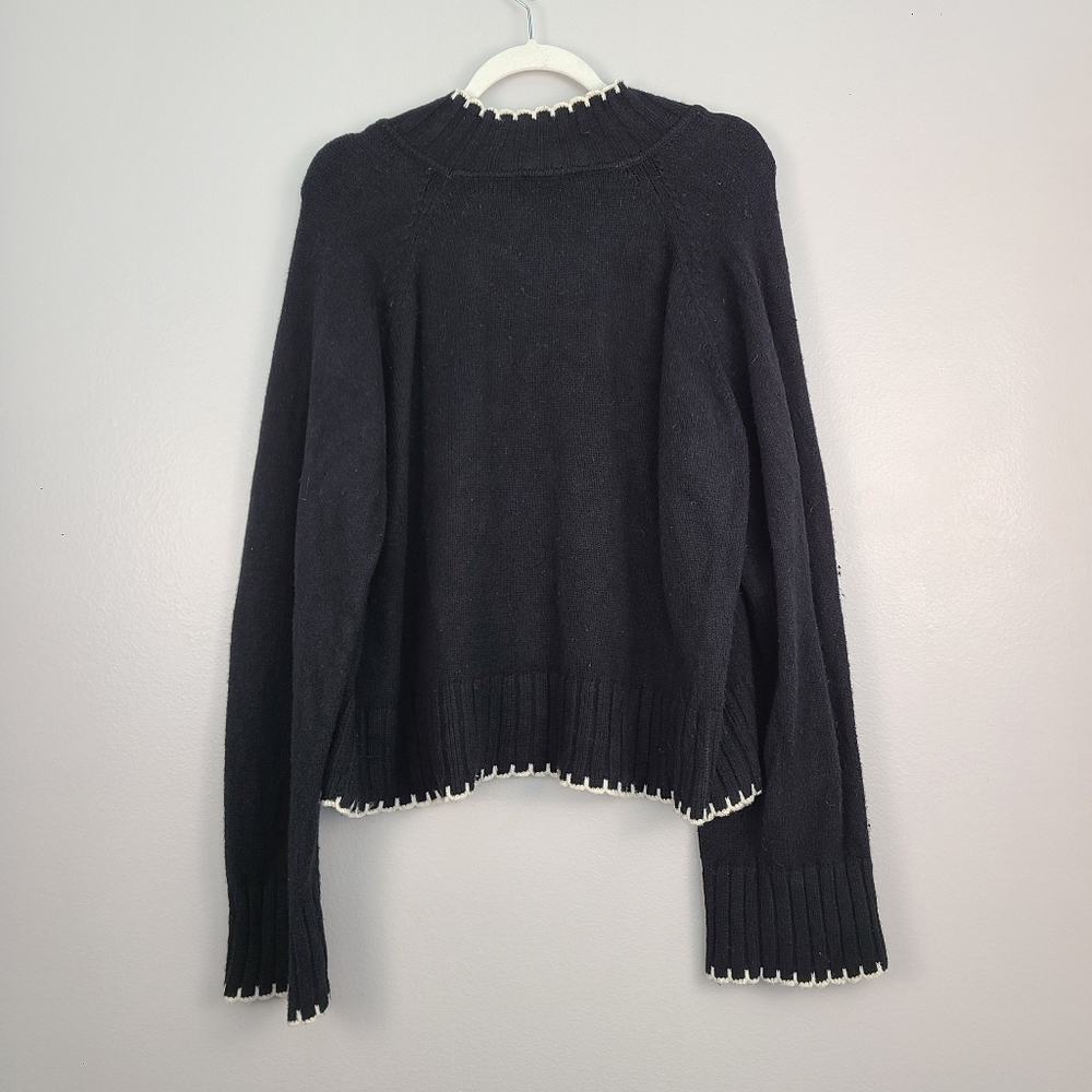 GAP Black & White Contrast Scalloped Hemline Bell Sleeve Pullover Knit Sweater - Picture 7 of 7